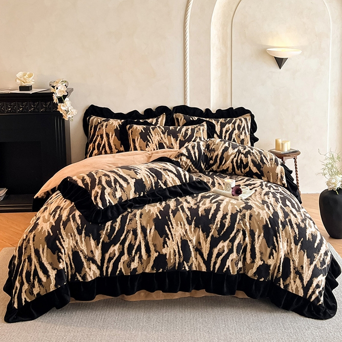 佳品居 2025新款法式复古雕花绒四件套 文艺复兴