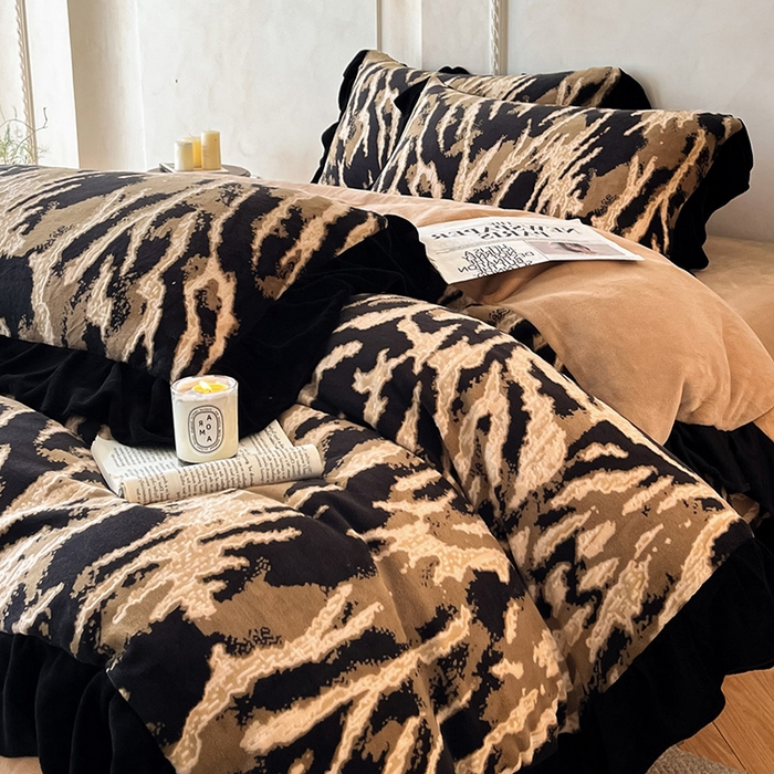 91家纺网 家纺一手货源 找家纺 佳品居 2025新款法式复古雕花绒四件套 文艺复兴