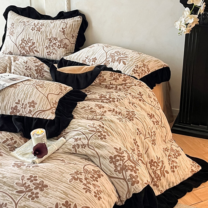 91家纺网 家纺一手货源 找家纺 佳品居 2025新款法式复古雕花绒四件套 叶语悠然