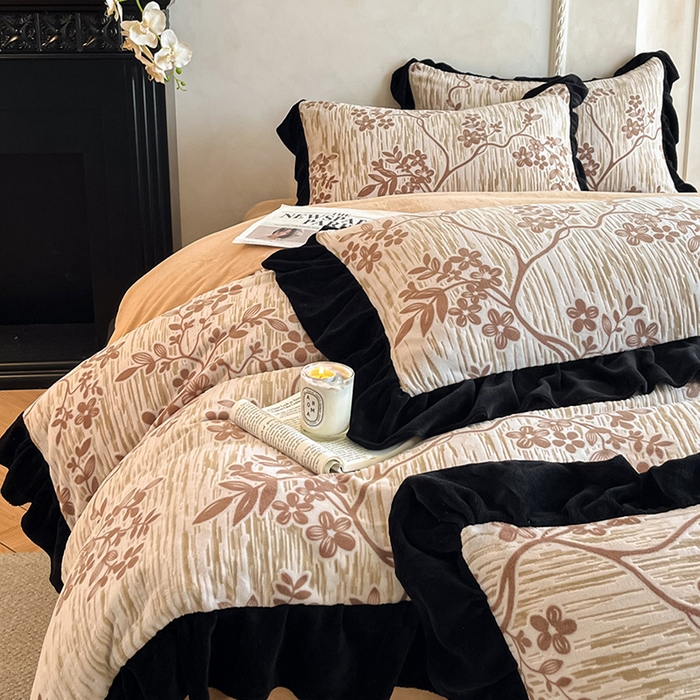 91家纺网 家纺一手货源 找家纺 佳品居 2025新款法式复古雕花绒四件套 叶语悠然