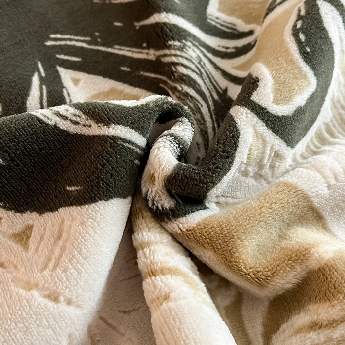 91家纺网 家纺一手货源 找家纺 佳品居 2025新款法式复古雕花绒四件套 优雅花卉