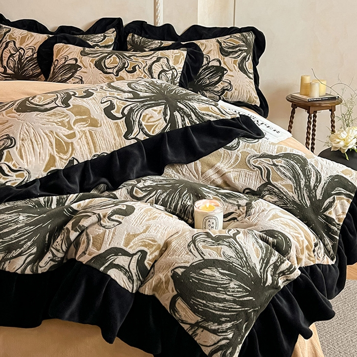 91家纺网 家纺一手货源 找家纺 佳品居 2025新款法式复古雕花绒四件套 优雅花卉