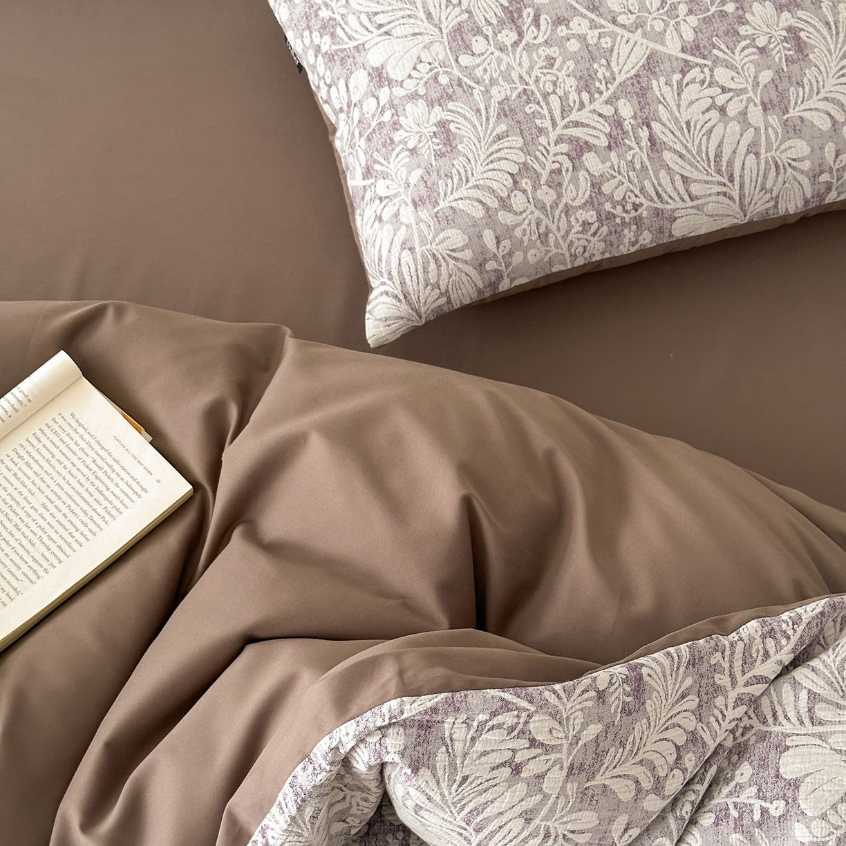 91家纺网 家纺一手货源 找家纺 赫帛 2025新款50支全棉贡缎磨毛四件套-七草（磨毛款） 七草-深紫（磨毛款）