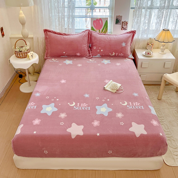 91家纺网 家纺一手货源 找家纺 （总）富馨莱 2025新款牛奶绒印花床笠240克面料支持一件定制尺寸