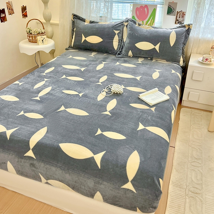 91家纺网 家纺一手货源 找家纺 富馨莱 2025新款牛奶绒印花床笠240克面料支持一件定制尺寸 布朗灰