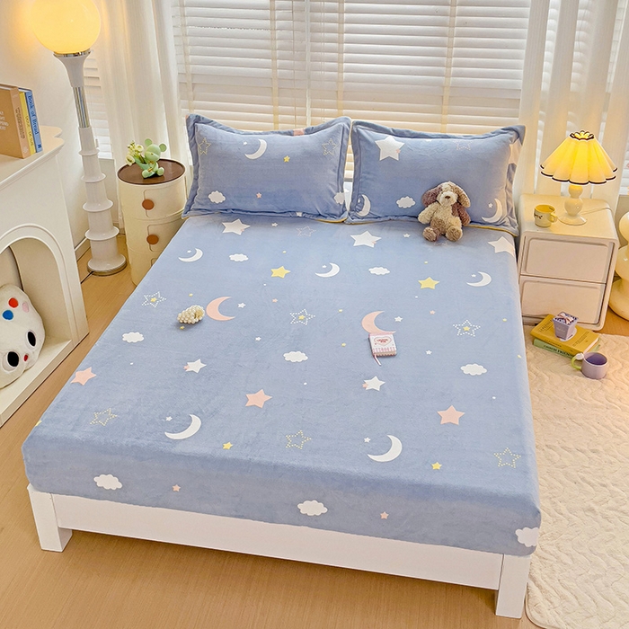 91家纺网 家纺一手货源 找家纺 富馨莱 2025新款牛奶绒印花床笠240克面料支持一件定制尺寸 梦幻星空