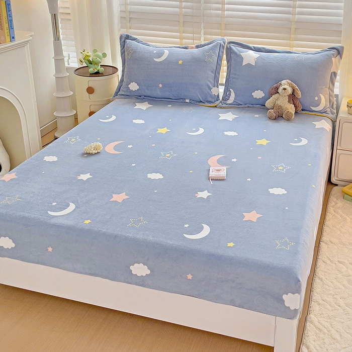 91家纺网 家纺一手货源 找家纺 富馨莱 2025新款牛奶绒印花床笠240克面料支持一件定制尺寸 梦幻星空