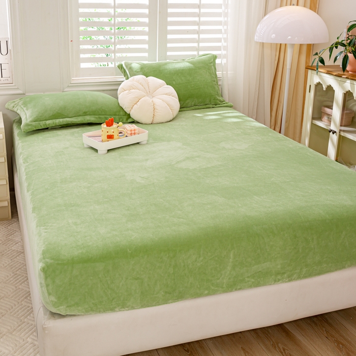 91家纺网 家纺一手货源 找家纺 富馨莱 2025新款牛奶绒印花床笠240克面料支持一件定制尺寸 绒果绿