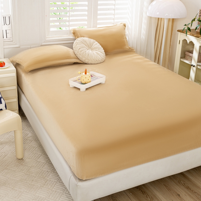 91家纺网 家纺一手货源 找家纺 富馨莱 2025新款牛奶绒印花床笠240克面料支持一件定制尺寸 绒香槟金