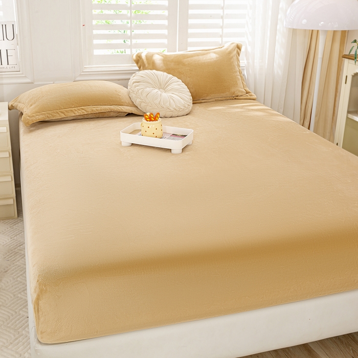 91家纺网 家纺一手货源 找家纺 富馨莱 2025新款牛奶绒印花床笠240克面料支持一件定制尺寸 绒香槟金