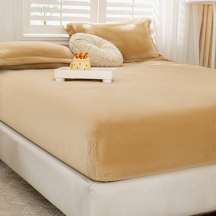 91家纺网 家纺一手货源 找家纺 富馨莱 2025新款牛奶绒印花床笠240克面料支持一件定制尺寸 绒香槟金