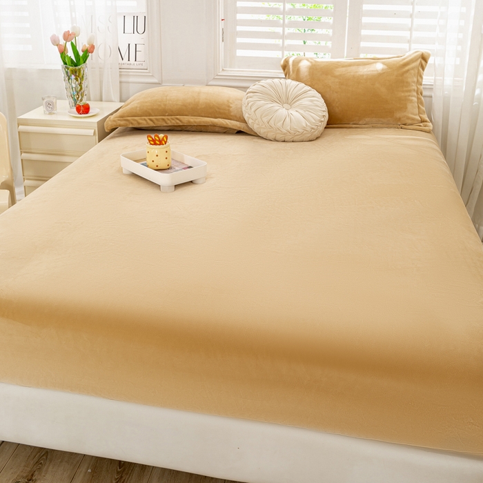 91家纺网 家纺一手货源 找家纺 富馨莱 2025新款牛奶绒印花床笠240克面料支持一件定制尺寸 绒香槟金