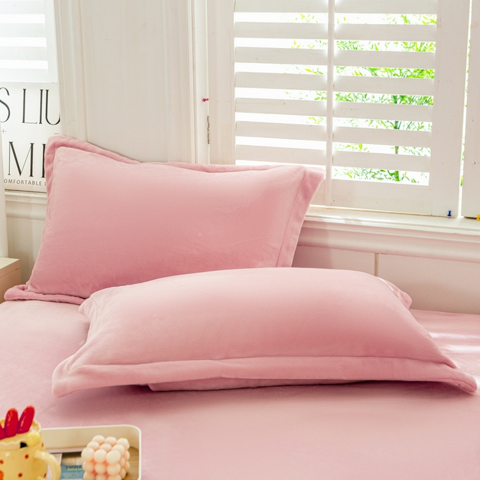 91家纺网 家纺一手货源 找家纺 富馨莱 2025新款牛奶绒印花床笠240克面料支持一件定制尺寸 绒樱花粉