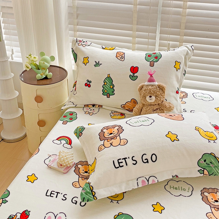 91家纺网 家纺一手货源 找家纺 富馨莱 2025新款牛奶绒印花床笠240克面料支持一件定制尺寸 森林派对