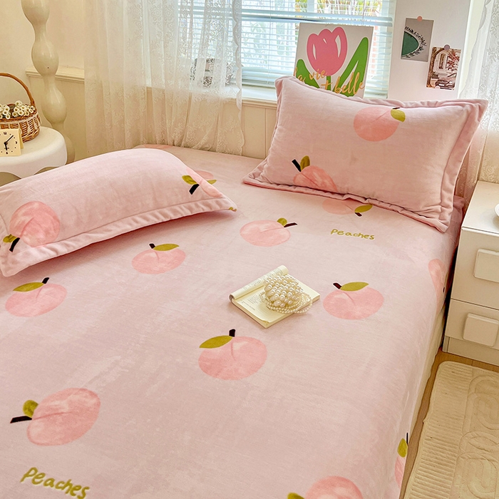 91家纺网 家纺一手货源 找家纺 富馨莱 2025新款牛奶绒印花床笠240克面料支持一件定制尺寸 水蜜桃