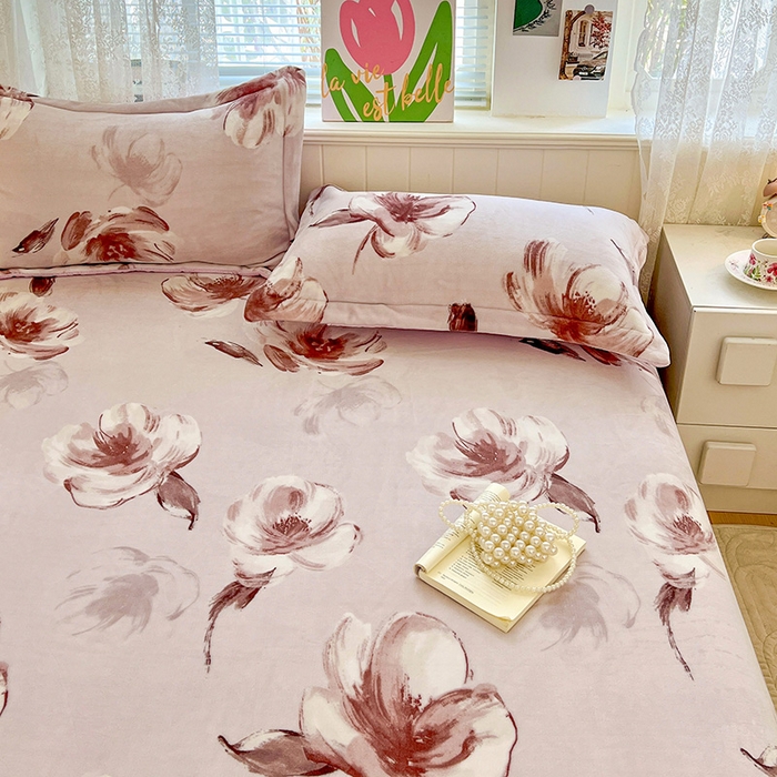 91家纺网 家纺一手货源 找家纺 富馨莱 2025新款牛奶绒印花床笠240克面料支持一件定制尺寸 水墨花开