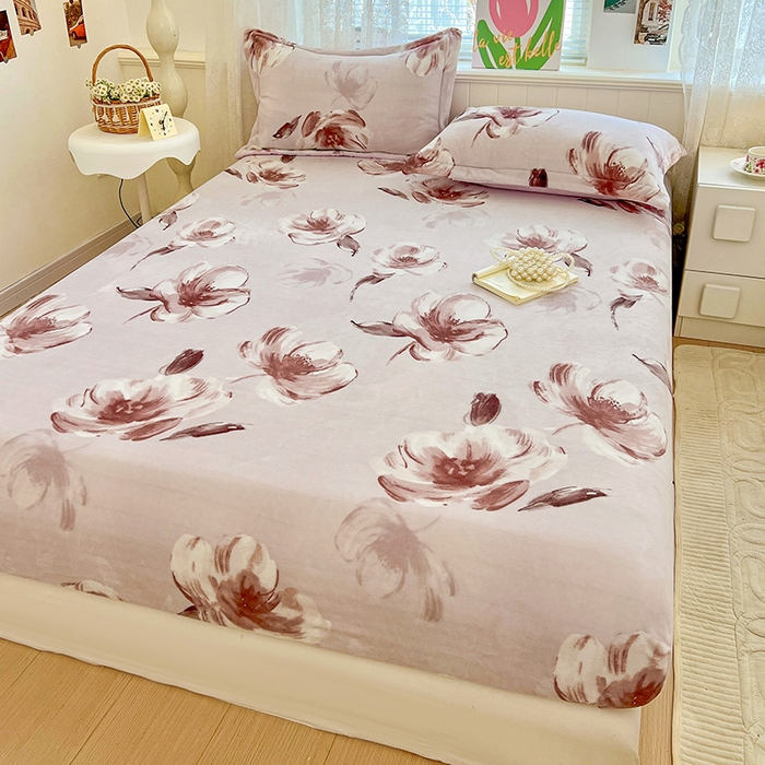 91家纺网 家纺一手货源 找家纺 富馨莱 2025新款牛奶绒印花床笠240克面料支持一件定制尺寸 水墨花开