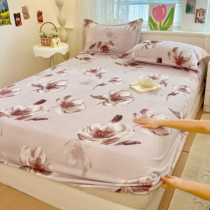 91家纺网 家纺一手货源 找家纺 富馨莱 2025新款牛奶绒印花床笠240克面料支持一件定制尺寸 水墨花开