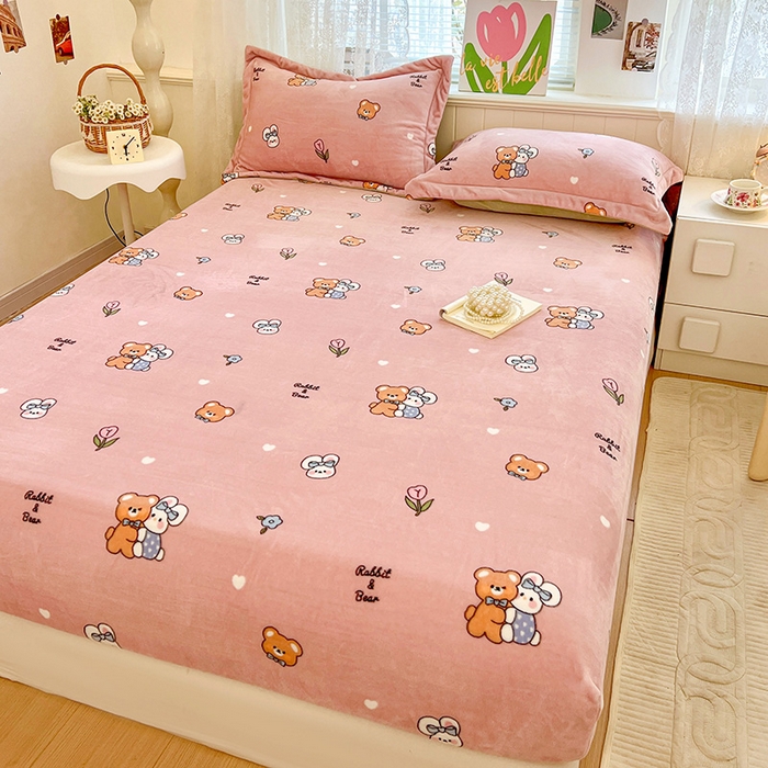 91家纺网 家纺一手货源 找家纺 富馨莱 2025新款牛奶绒印花床笠240克面料支持一件定制尺寸 小伙伴