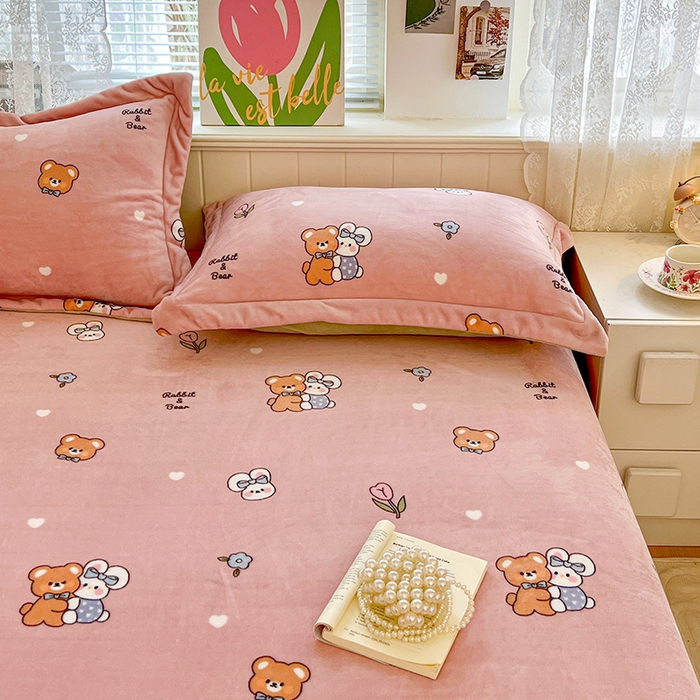 91家纺网 家纺一手货源 找家纺 富馨莱 2025新款牛奶绒印花床笠240克面料支持一件定制尺寸 小伙伴