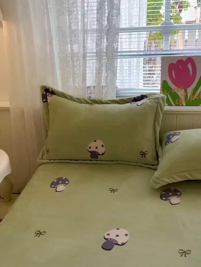 91家纺网 家纺一手货源 找家纺 富馨莱 2025新款牛奶绒印花床笠240克面料支持一件定制尺寸 小毛菇