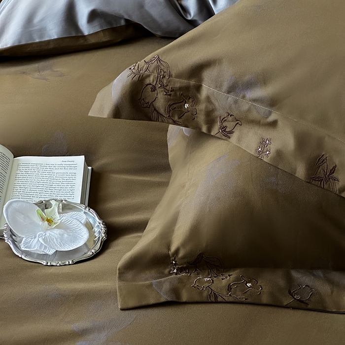 91家纺网 家纺一手货源 找家纺 赫帛 2025新款50S色织提花贡缎长绒棉四件套-蝶恋花 蝶恋花-咖紫