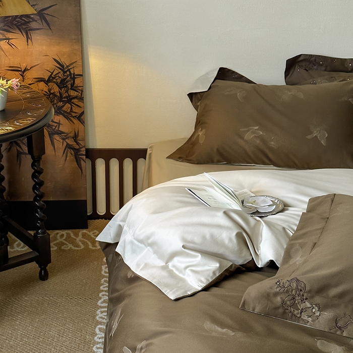 91家纺网 家纺一手货源 找家纺 赫帛 2025新款50S色织提花贡缎长绒棉四件套-蝶恋花 蝶恋花-驼色