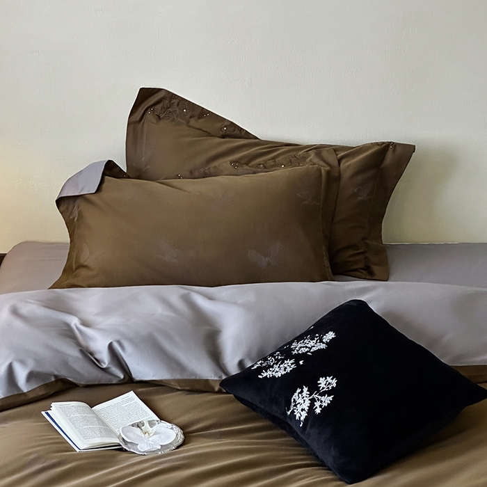 91家纺网 家纺一手货源 找家纺 赫帛 2025新款50S色织提花贡缎长绒棉四件套-蝶恋花 蝶恋花-咖紫