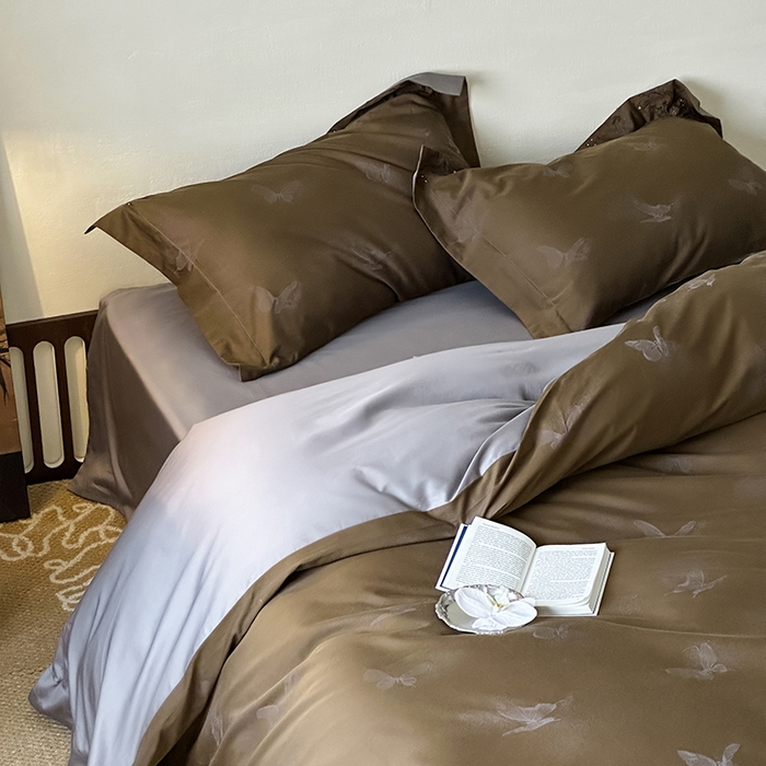 91家纺网 家纺一手货源 找家纺 赫帛 2025新款50S色织提花贡缎长绒棉四件套-蝶恋花 蝶恋花-咖紫