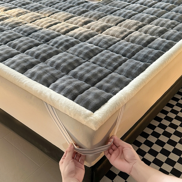 91家纺网 家纺一手货源 找家纺 （总）梵朴 2025新款牛奶绒泡泡兔毛绒床垫学生宿舍床褥子-纯色系列大床图