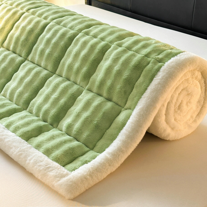 91家纺网 家纺一手货源 找家纺 梵朴 2025新款牛奶绒泡泡兔毛绒床垫学生宿舍床褥子-纯色系列大床图 清新绿