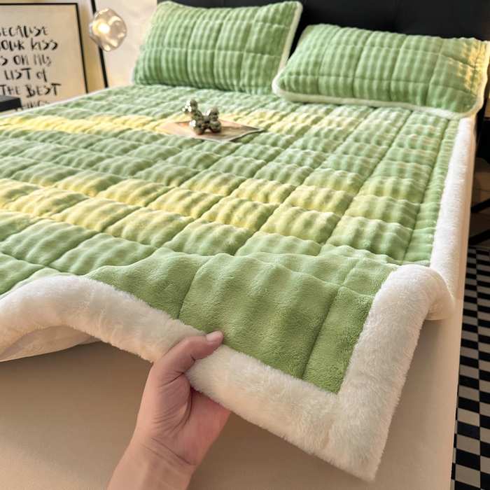 91家纺网 家纺一手货源 找家纺 梵朴 2025新款牛奶绒泡泡兔毛绒床垫学生宿舍床褥子-纯色系列大床图 清新绿