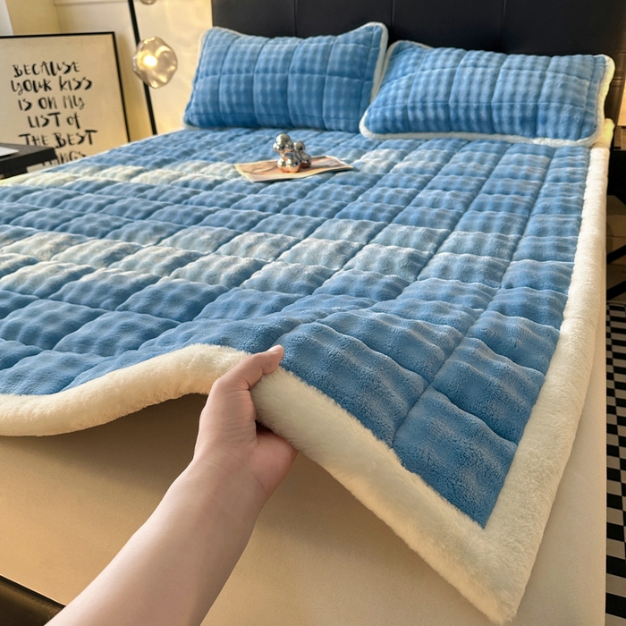 91家纺网 家纺一手货源 找家纺 梵朴 2025新款牛奶绒泡泡兔毛绒床垫学生宿舍床褥子-纯色系列大床图 宾利蓝