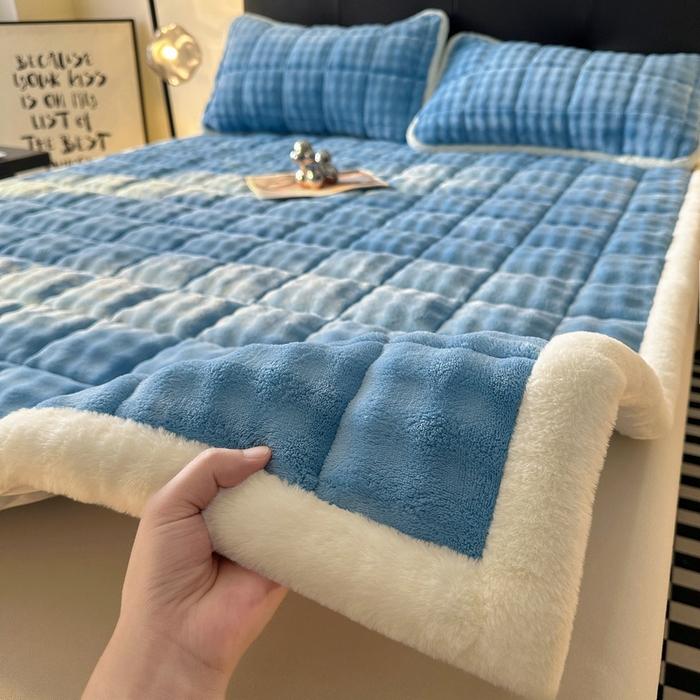 91家纺网 家纺一手货源 找家纺 梵朴 2025新款牛奶绒泡泡兔毛绒床垫学生宿舍床褥子-纯色系列大床图 宾利蓝