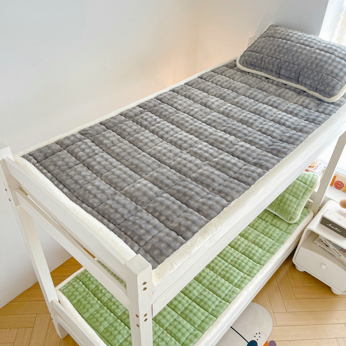 91家纺网 家纺一手货源 找家纺 梵朴 2025新款牛奶绒泡泡兔毛绒床垫学生宿舍床褥子-纯色系列学生图 牛奶绒泡泡-气质灰