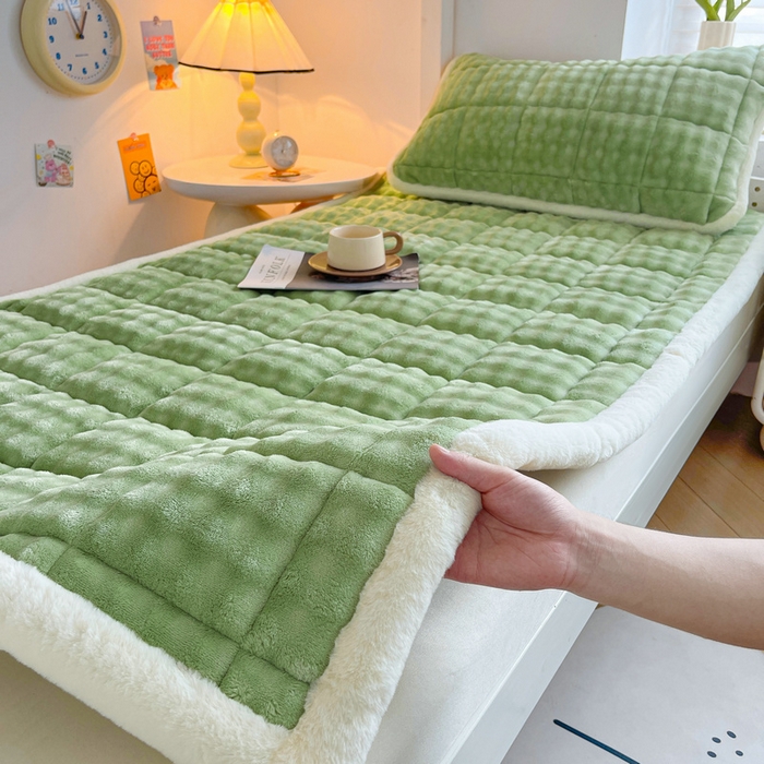 91家纺网 家纺一手货源 找家纺 梵朴 2025新款牛奶绒泡泡兔毛绒床垫学生宿舍床褥子-纯色系列学生图 牛奶绒泡泡-清新绿