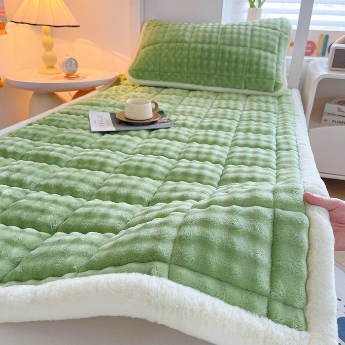 91家纺网 家纺一手货源 找家纺 梵朴 2025新款牛奶绒泡泡兔毛绒床垫学生宿舍床褥子-纯色系列学生图 牛奶绒泡泡-清新绿