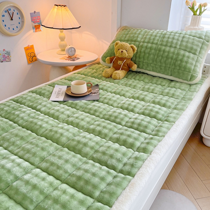 91家纺网 家纺一手货源 找家纺 梵朴 2025新款牛奶绒泡泡兔毛绒床垫学生宿舍床褥子-纯色系列学生图 牛奶绒泡泡-清新绿