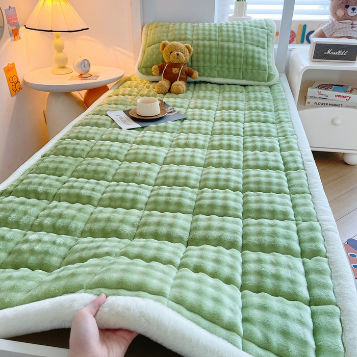 91家纺网 家纺一手货源 找家纺 梵朴 2025新款牛奶绒泡泡兔毛绒床垫学生宿舍床褥子-纯色系列学生图 牛奶绒泡泡-清新绿