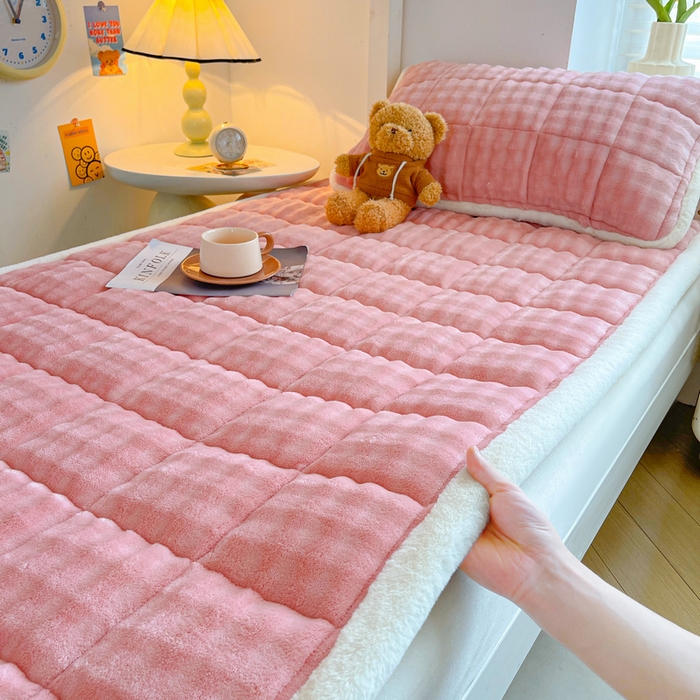 91家纺网 家纺一手货源 找家纺 梵朴 2025新款牛奶绒泡泡兔毛绒床垫学生宿舍床褥子-纯色系列学生图 牛奶绒泡泡-豆沙粉