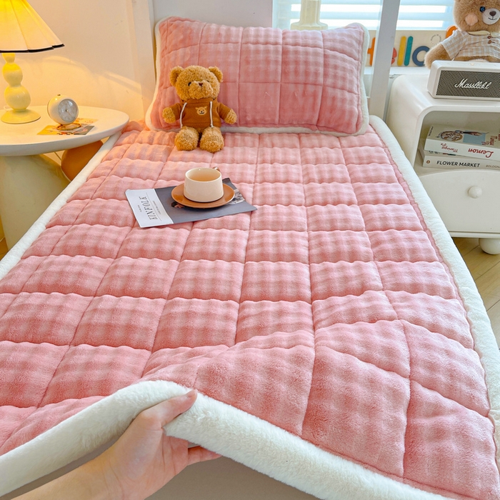 91家纺网 家纺一手货源 找家纺 梵朴 2025新款牛奶绒泡泡兔毛绒床垫学生宿舍床褥子-纯色系列学生图 牛奶绒泡泡-豆沙粉