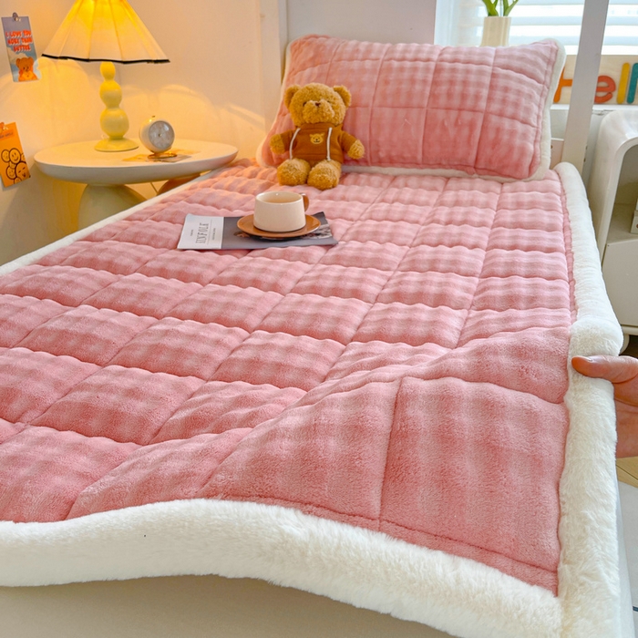 91家纺网 家纺一手货源 找家纺 梵朴 2025新款牛奶绒泡泡兔毛绒床垫学生宿舍床褥子-纯色系列学生图 牛奶绒泡泡-豆沙粉