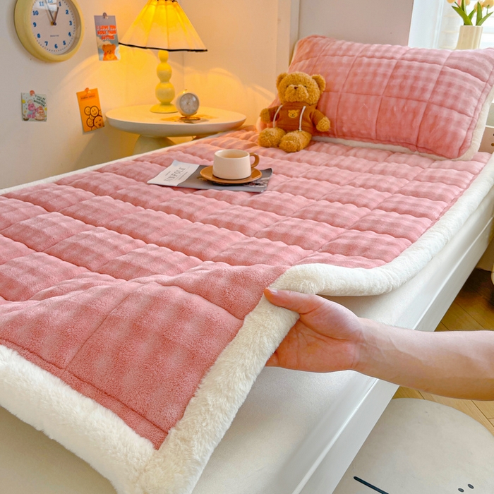 91家纺网 家纺一手货源 找家纺 梵朴 2025新款牛奶绒泡泡兔毛绒床垫学生宿舍床褥子-纯色系列学生图 牛奶绒泡泡-豆沙粉