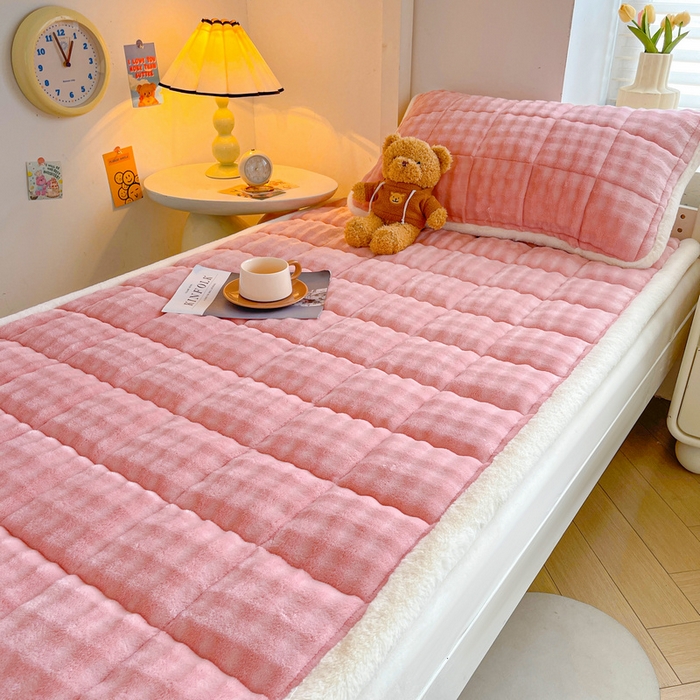 91家纺网 家纺一手货源 找家纺 梵朴 2025新款牛奶绒泡泡兔毛绒床垫学生宿舍床褥子-纯色系列学生图 牛奶绒泡泡-豆沙粉