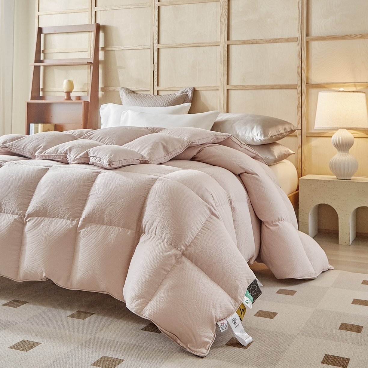 91家纺网 家纺一手货源 找家纺 暖羽屋羽绒馆 2025新款莫代尔95白鹅绒羽绒被芯   绒子含量95  冬被双人被子加厚  馨荷 