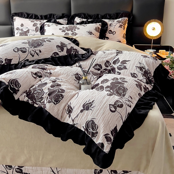 91家纺网 家纺一手货源 找家纺 找底底家纺 2025新款A类法式浪漫烂花赫本风牛奶绒四件套陌上花开-蔷薇