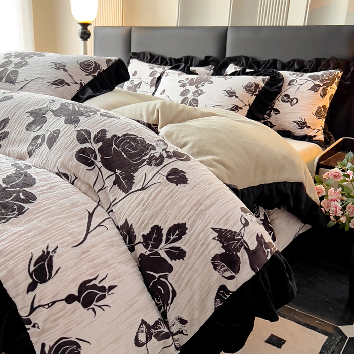 91家纺网 家纺一手货源 找家纺 找底底家纺 2025新款A类法式浪漫烂花赫本风牛奶绒四件套陌上花开-蔷薇