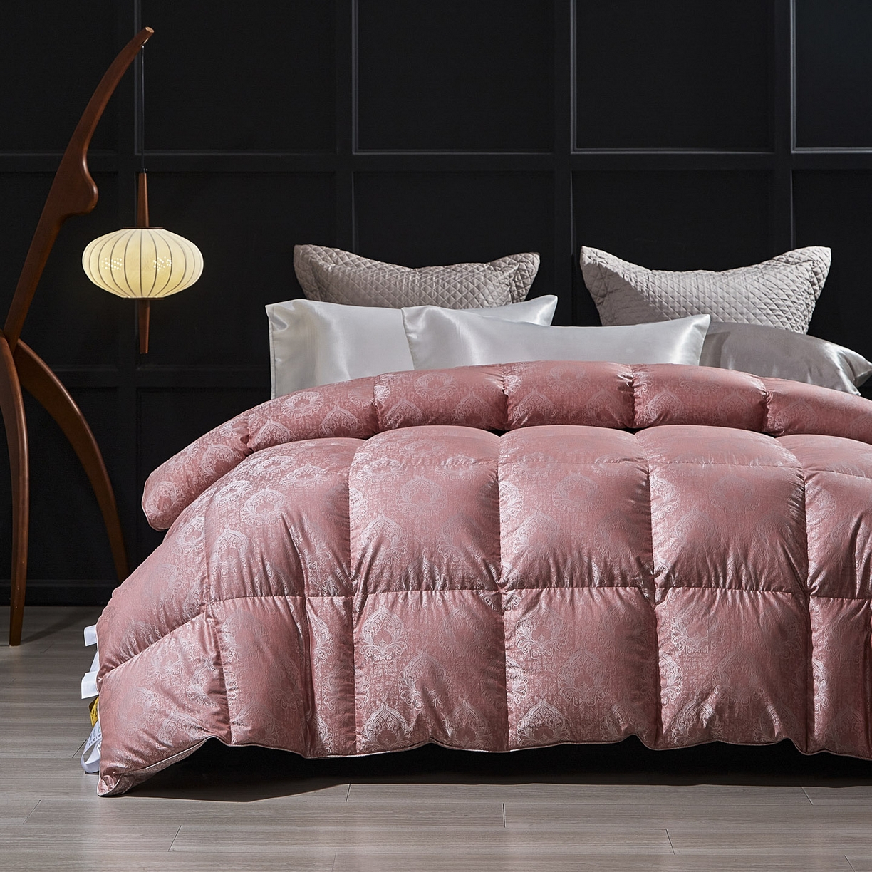 91家纺网 家纺一手货源 找家纺 暖羽屋羽绒馆 2025新款莫代尔95白鹅绒羽绒被芯   绒子含量95  冬被双人被子加厚 玫瑰物语 B面效果