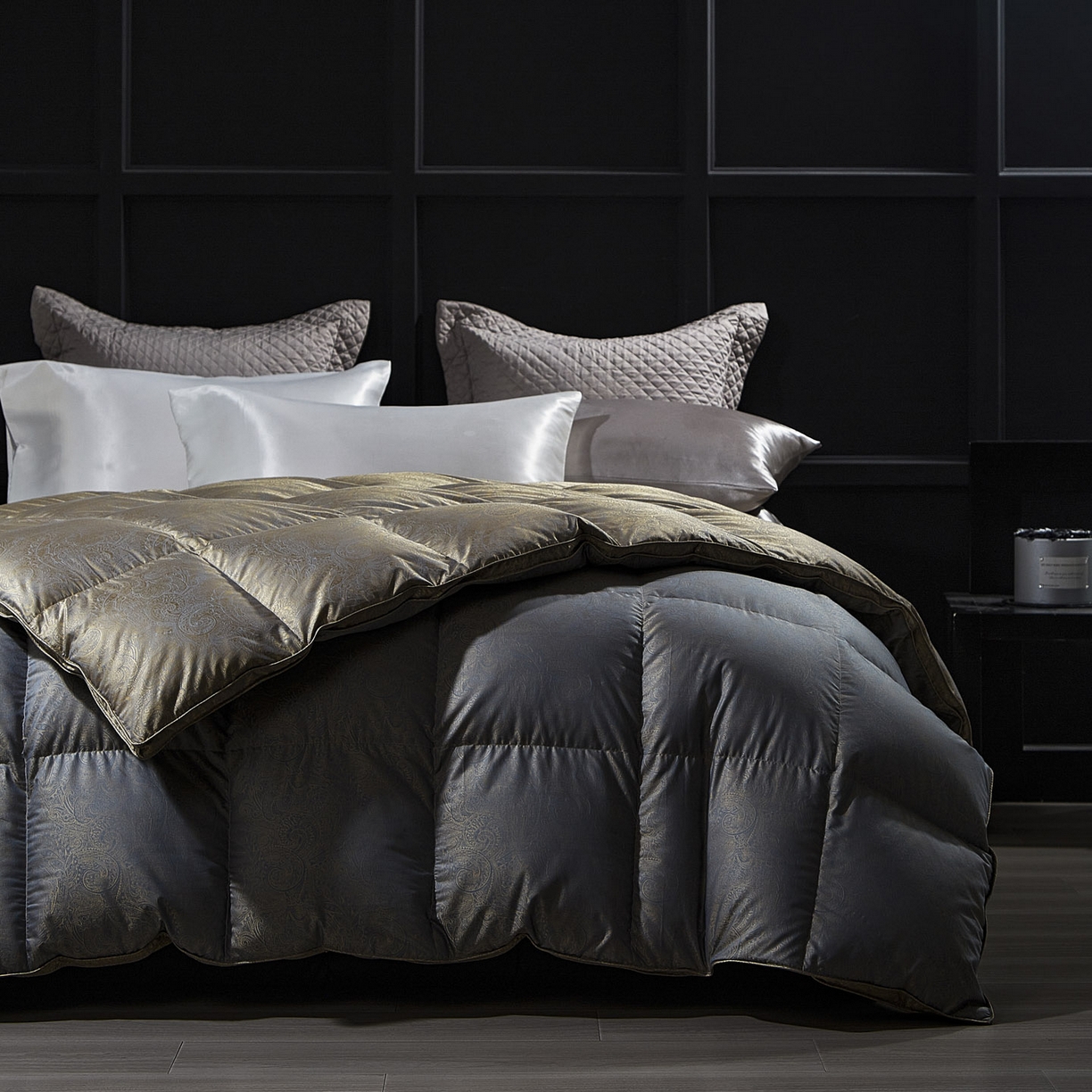 91家纺网 家纺一手货源 找家纺 暖羽屋羽绒馆 2025新款莫代尔95白鹅绒羽绒被芯   绒子含量95  冬被双人被子加厚 莫罗斯金 B面效果