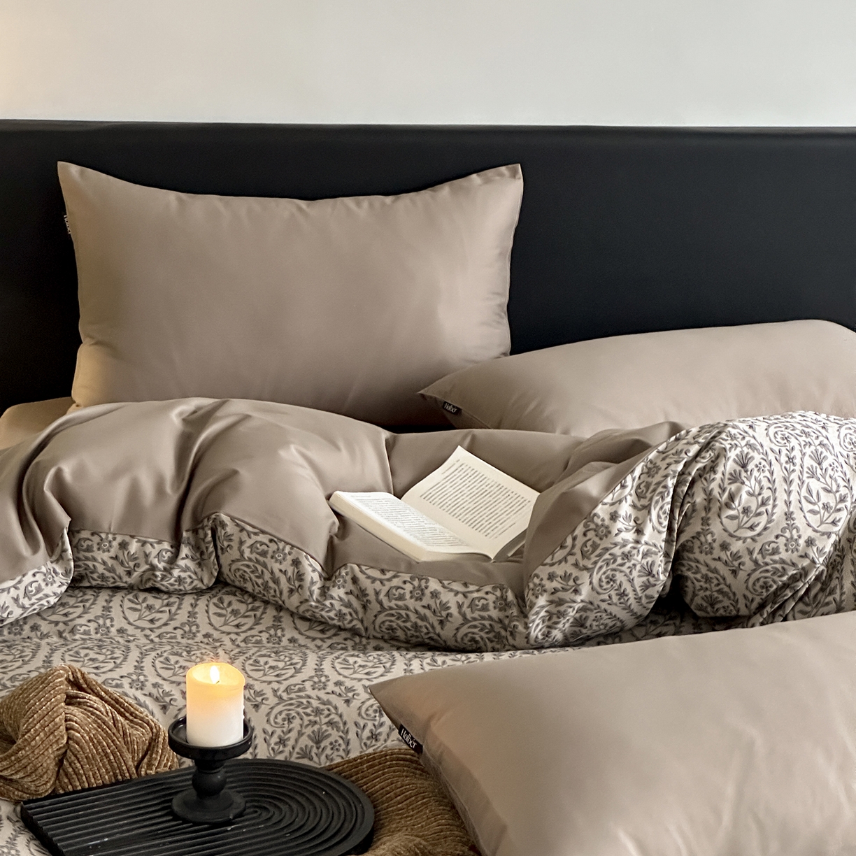 91家纺网 家纺一手货源 找家纺 赫帛 2025新款60支全棉色织提花磨毛四件套-腰果花 腰果花-灰咖色